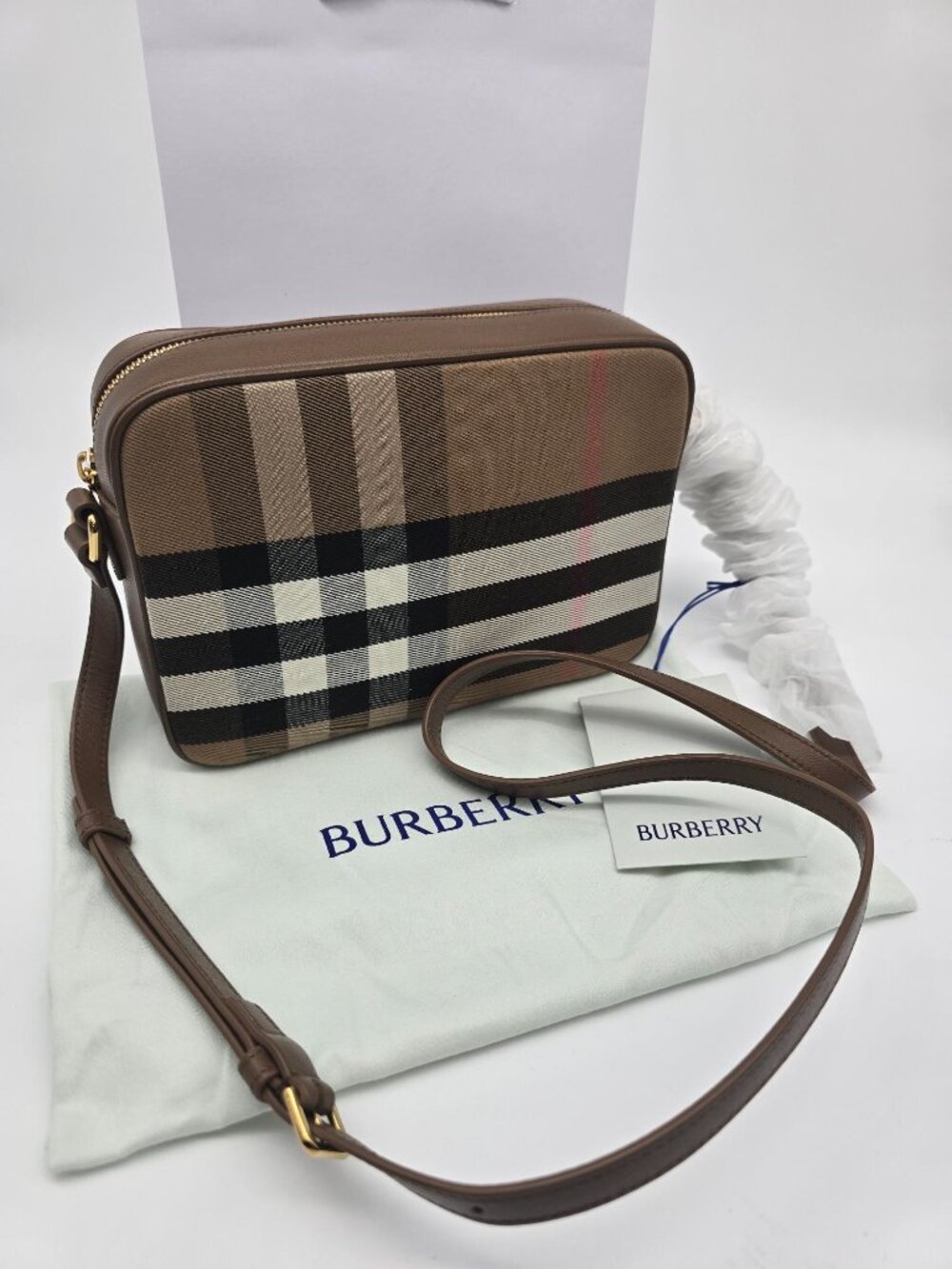 Authentic NWT Burberry Vintage Check Camera Crossbody Bag - Picture 3 of 12